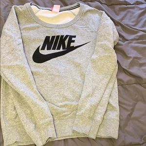 Women’s Nike sweatshirt size small